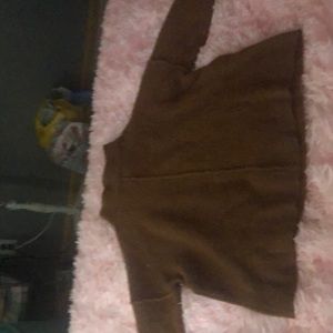 Brown Lind sleeve sweatshirt